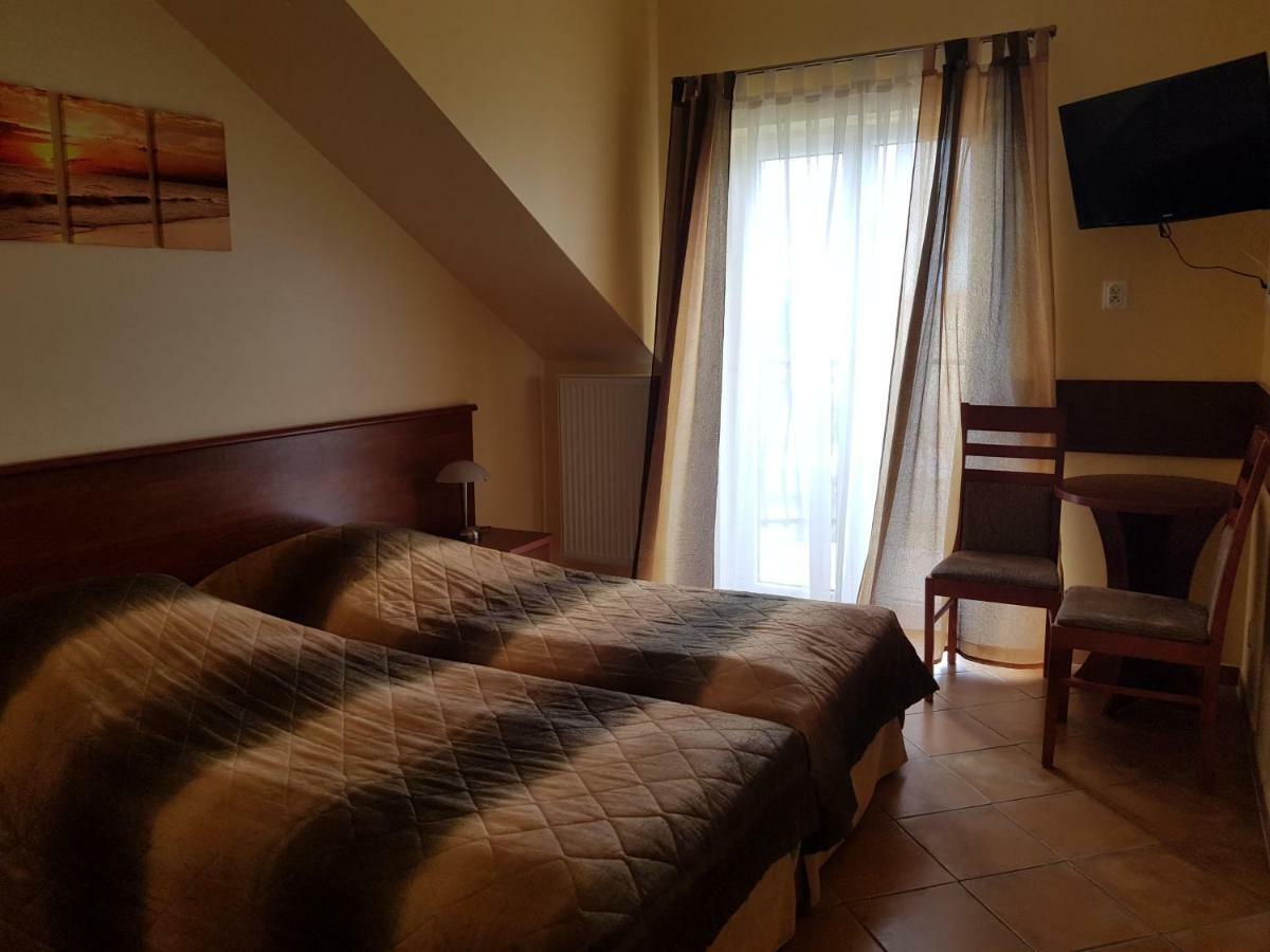Bed and Breakfast Posejdon Ustronie Morskie Exterior foto