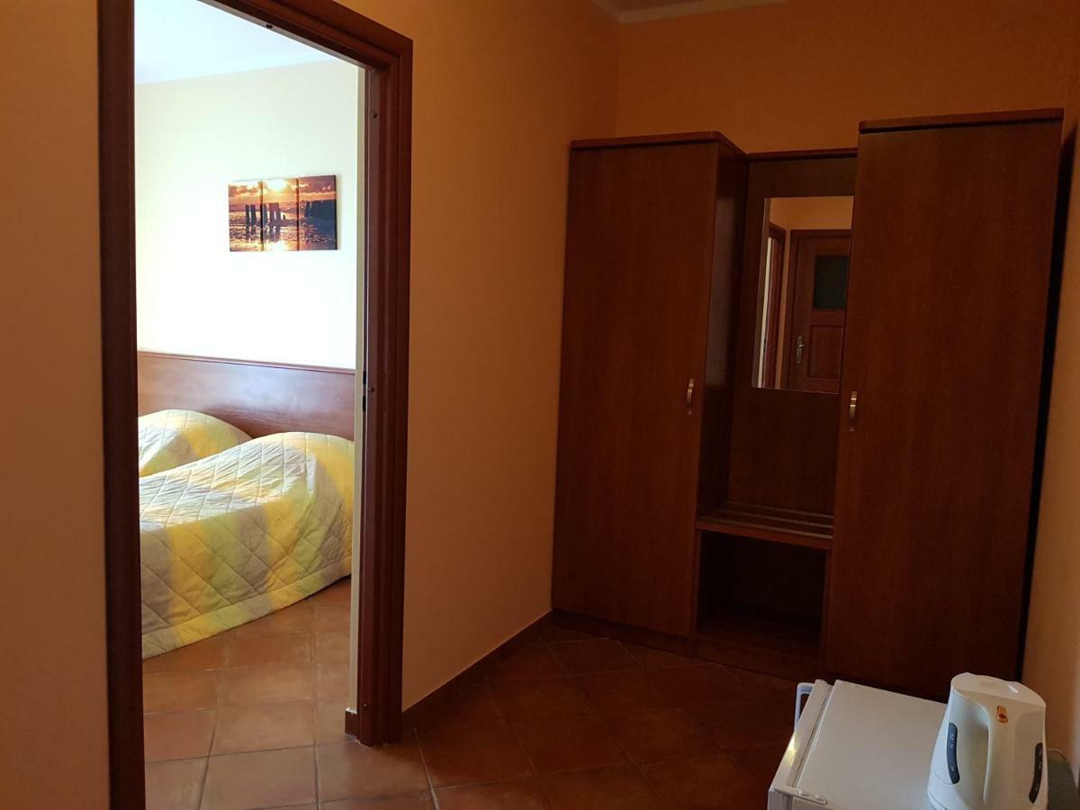 Bed and Breakfast Posejdon Ustronie Morskie Exterior foto